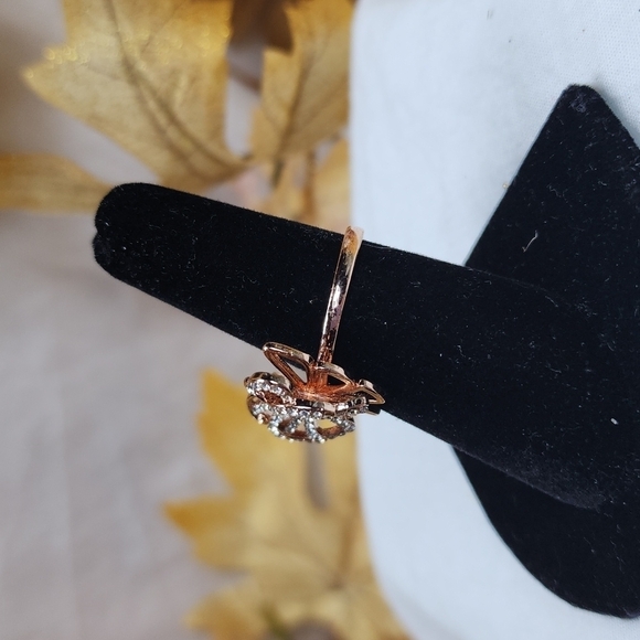 🎄NWOT BUTTERFLY RING🎄 - Picture 3 of 4